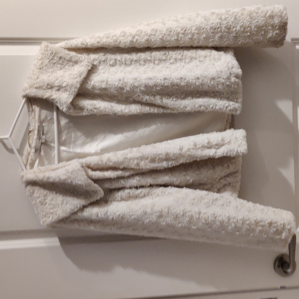 Vintage plush jacket, white, soft, lined.